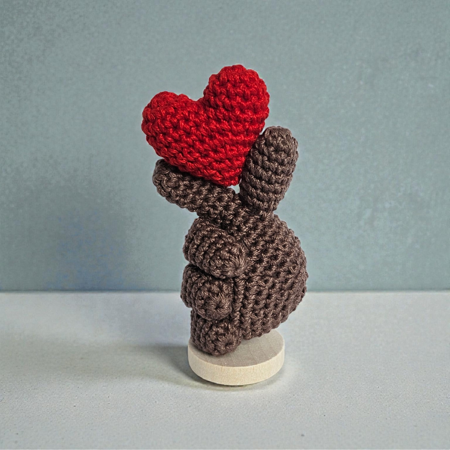 Crochet Finger Heart – Symbol of Love