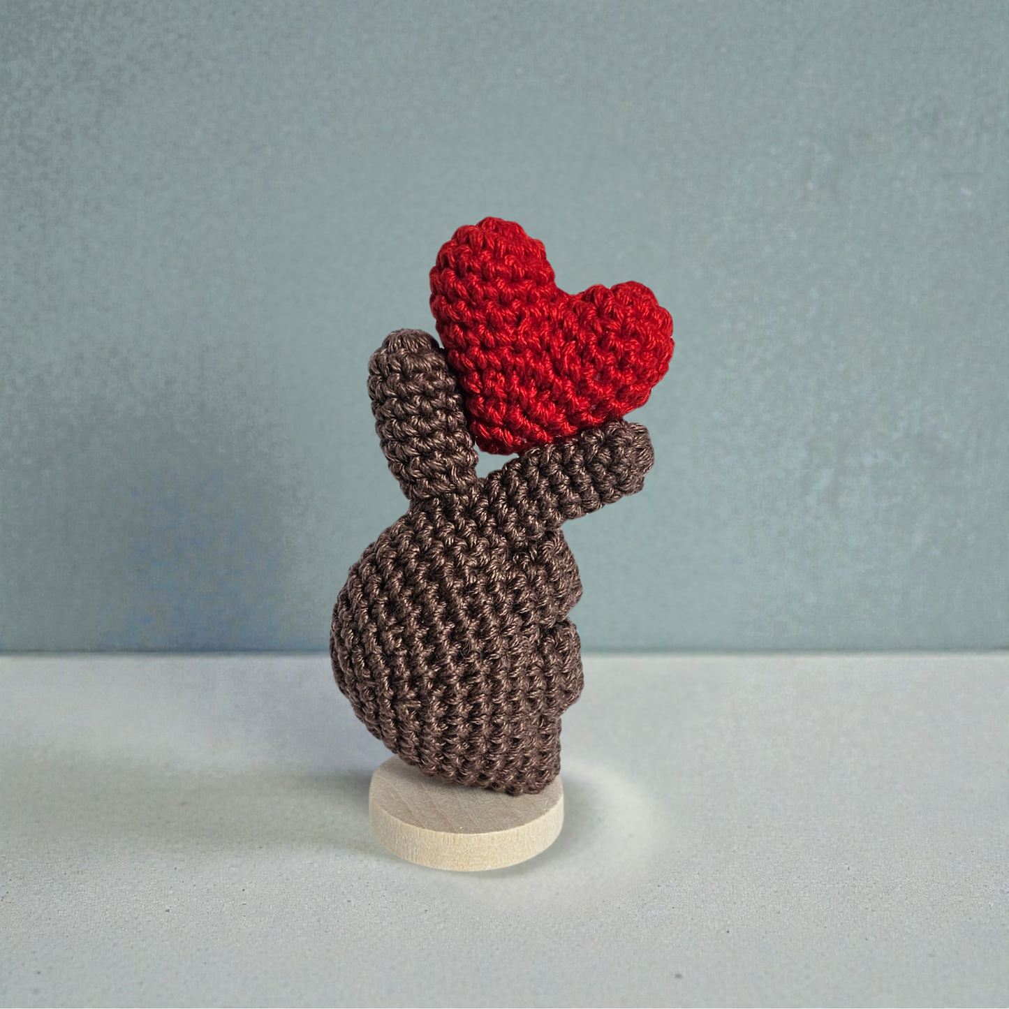 Crochet Finger Heart – Symbol of Love